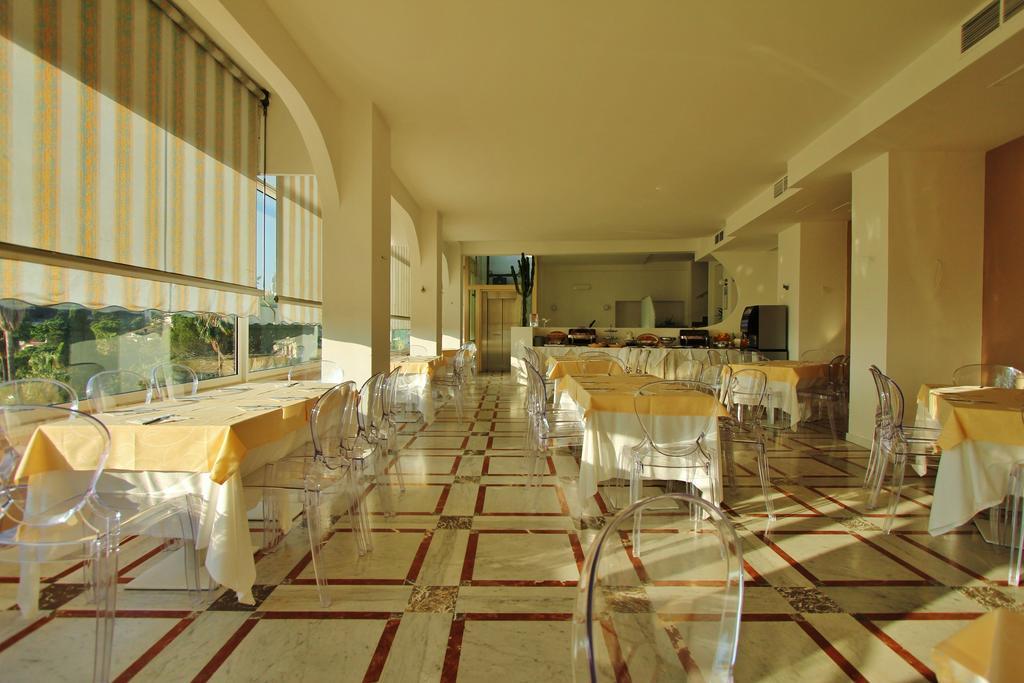 Hotel Baia Azzurra Taormina Esterno foto